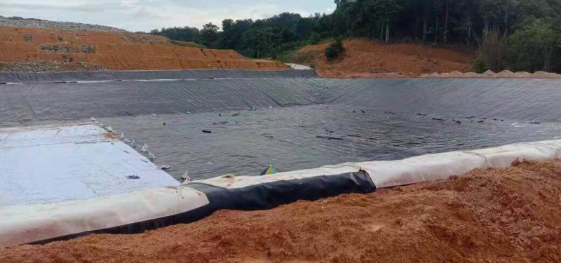 Malaysia landfill project with 1.5mm gm13 hdpe geomembrane