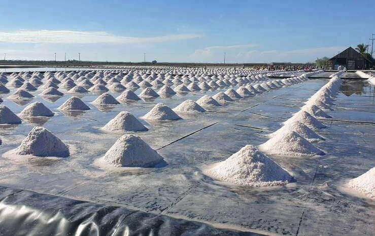 geomembrane liner for salt brine pond